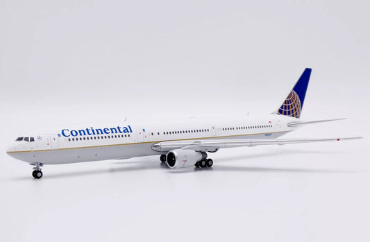 JC WINGS B767-400ER CONTINENTAL AIRLINES REG: N66051