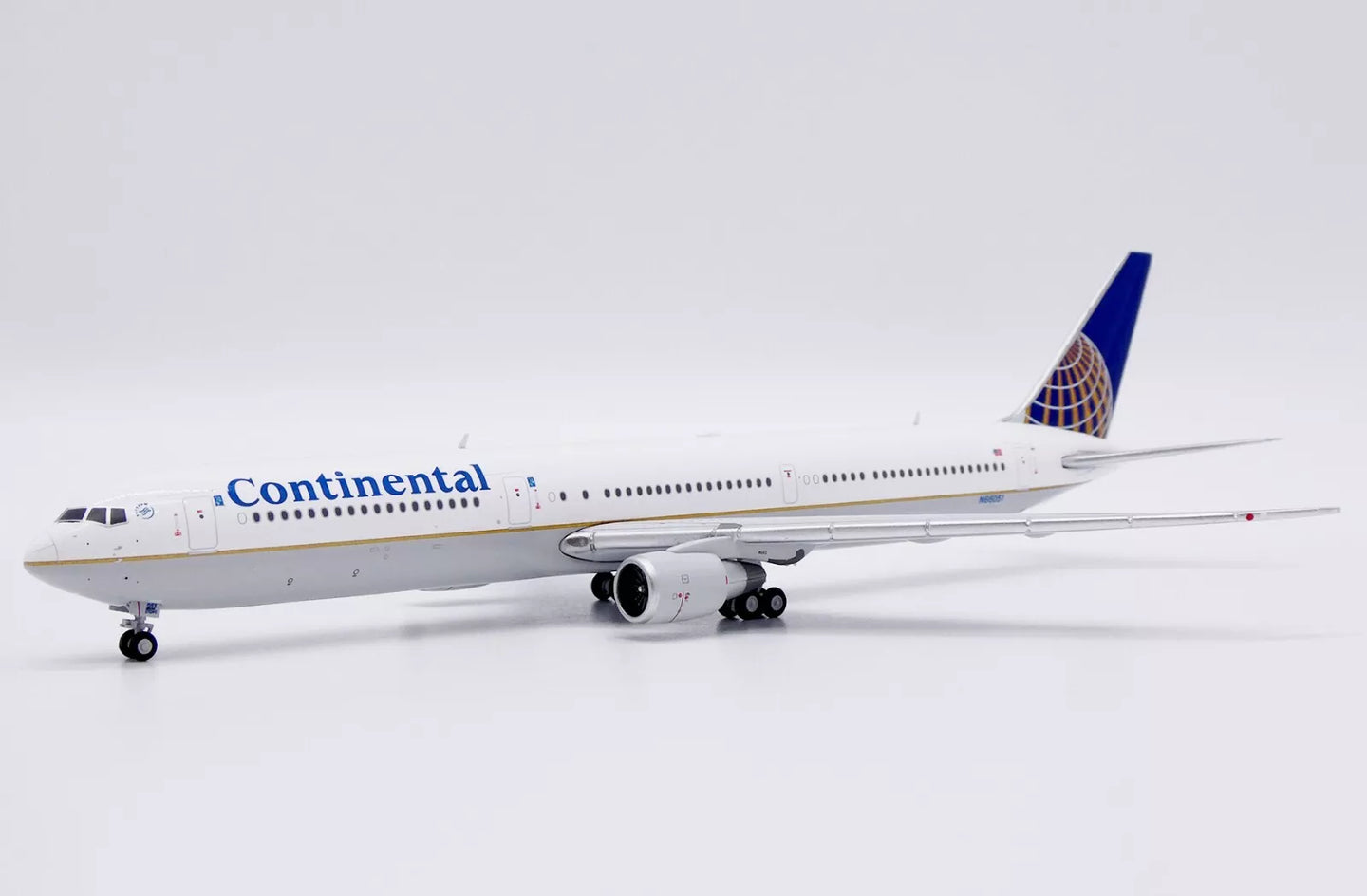 JC WINGS B767-400ER CONTINENTAL AIRLINES REG: N66051
