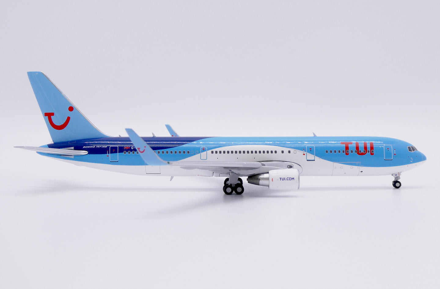 JC WINGS B767-300ER TUI REG: G-OBYF