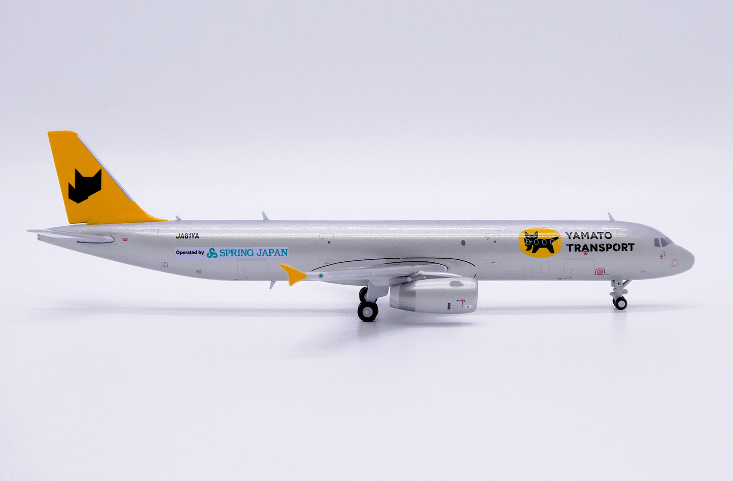 JC WINGS A321(P2F) YAMATO TRANSPORT REG: JA81YA