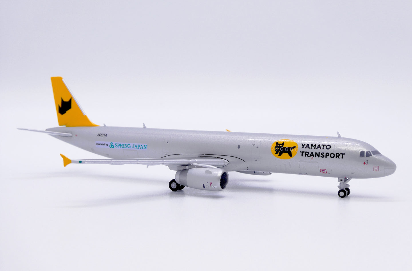 JC WINGS A321(P2F) YAMATO TRANSPORT REG: JA81YA