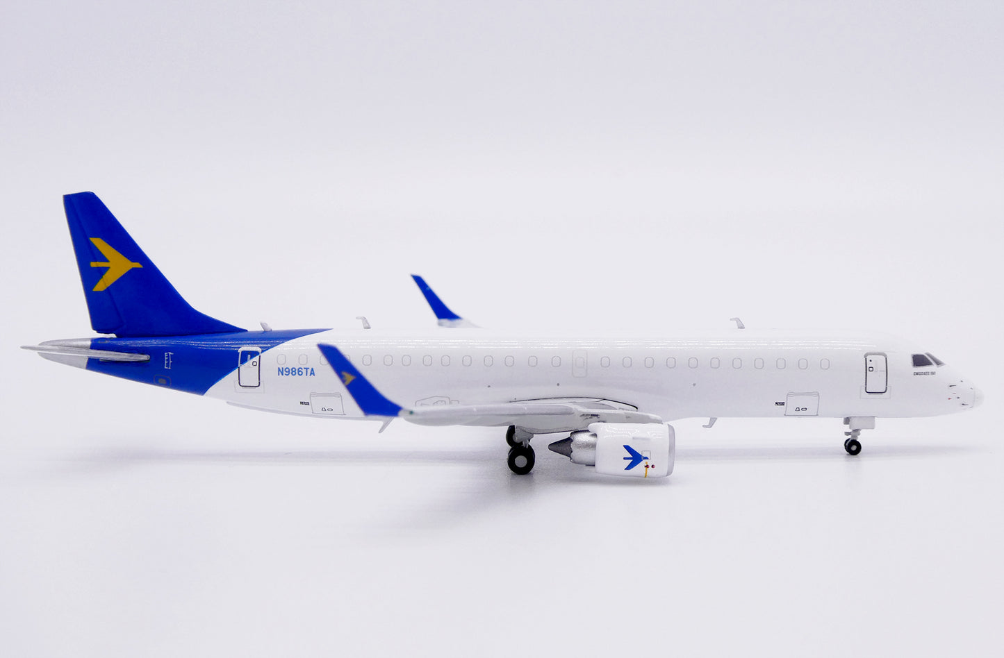 JC WINGS E190F HOUSE COLOUR "E-FREIGHTER" REG: N986TA