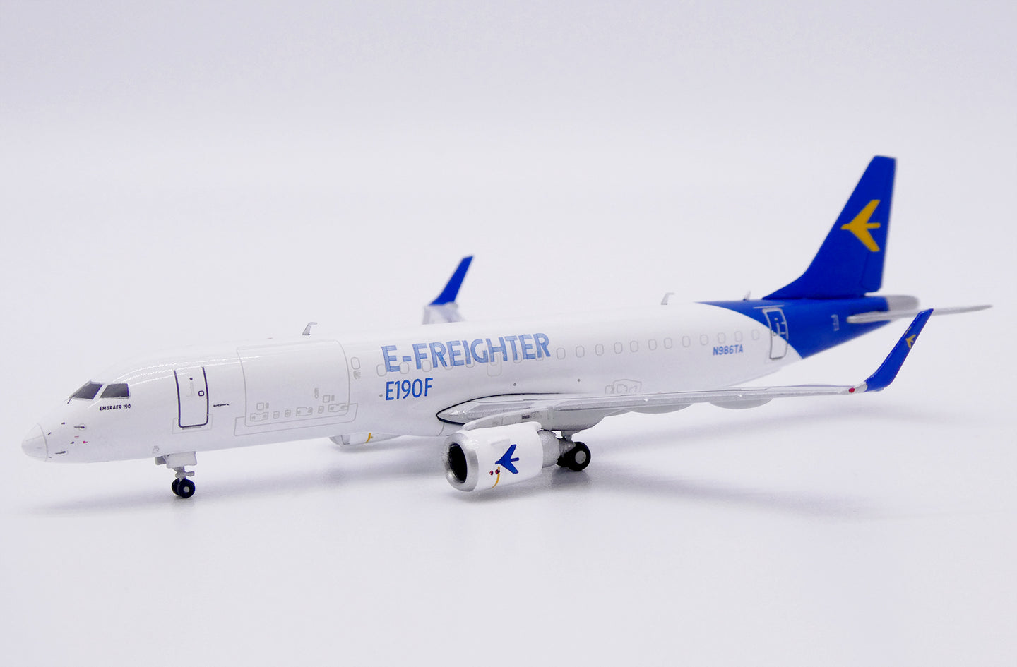 JC WINGS E190F HOUSE COLOUR "E-FREIGHTER" REG: N986TA