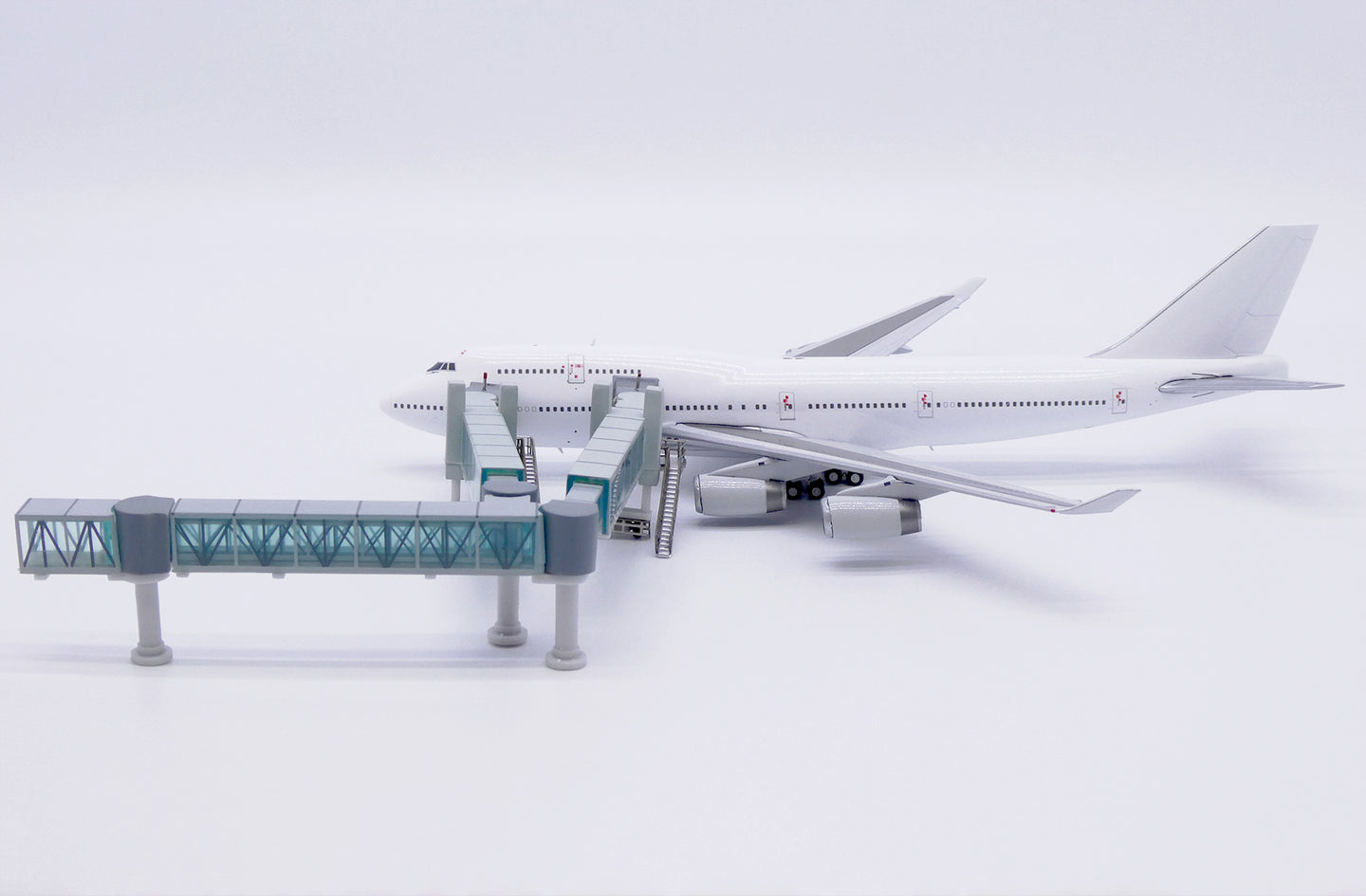 JC WINGS AIR PASSENGER BRIDGE FOR B747 (GREEN)