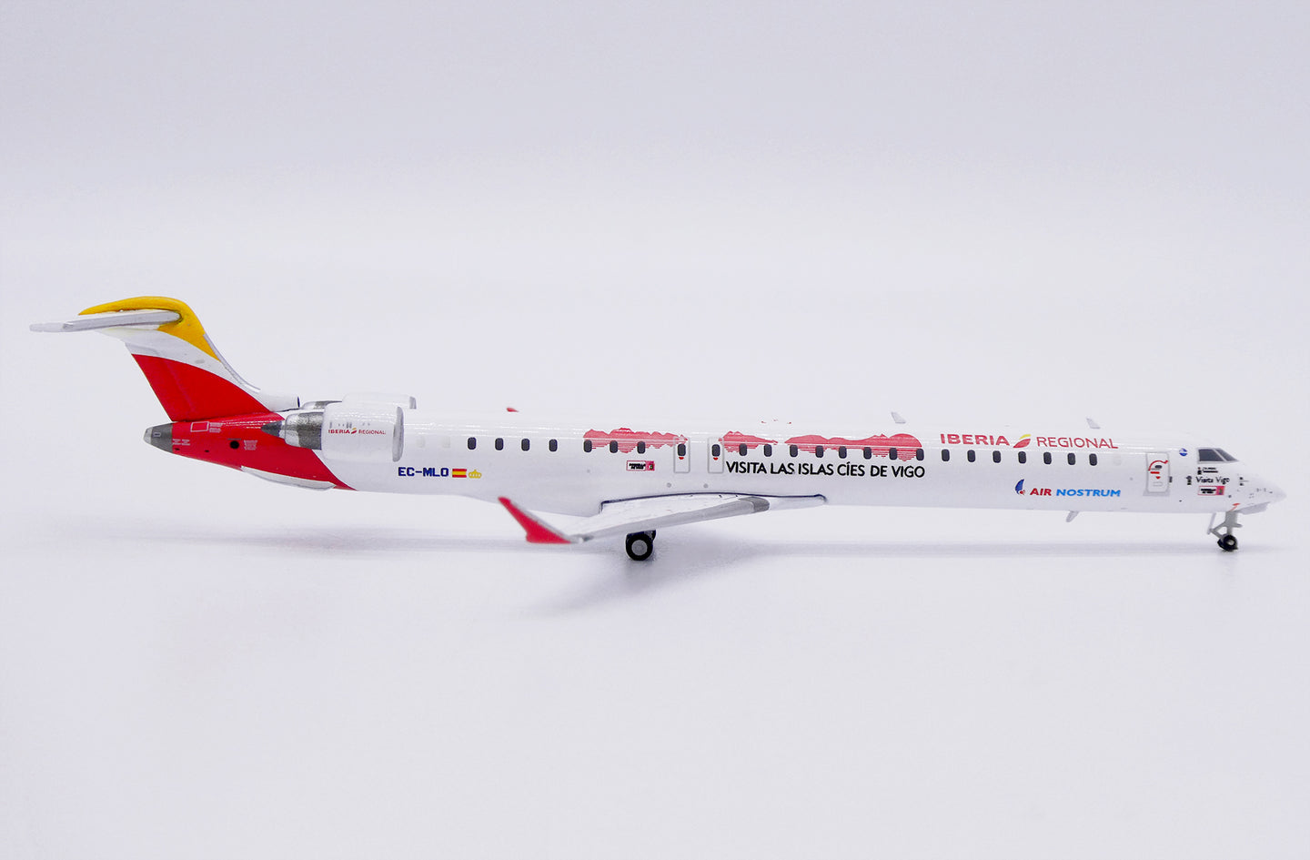 JC WINGS CRJ-1000ER IBERIA REGIONAL (AIR NOSTRUM) "VISITA VIGO" REG: EC-MLO