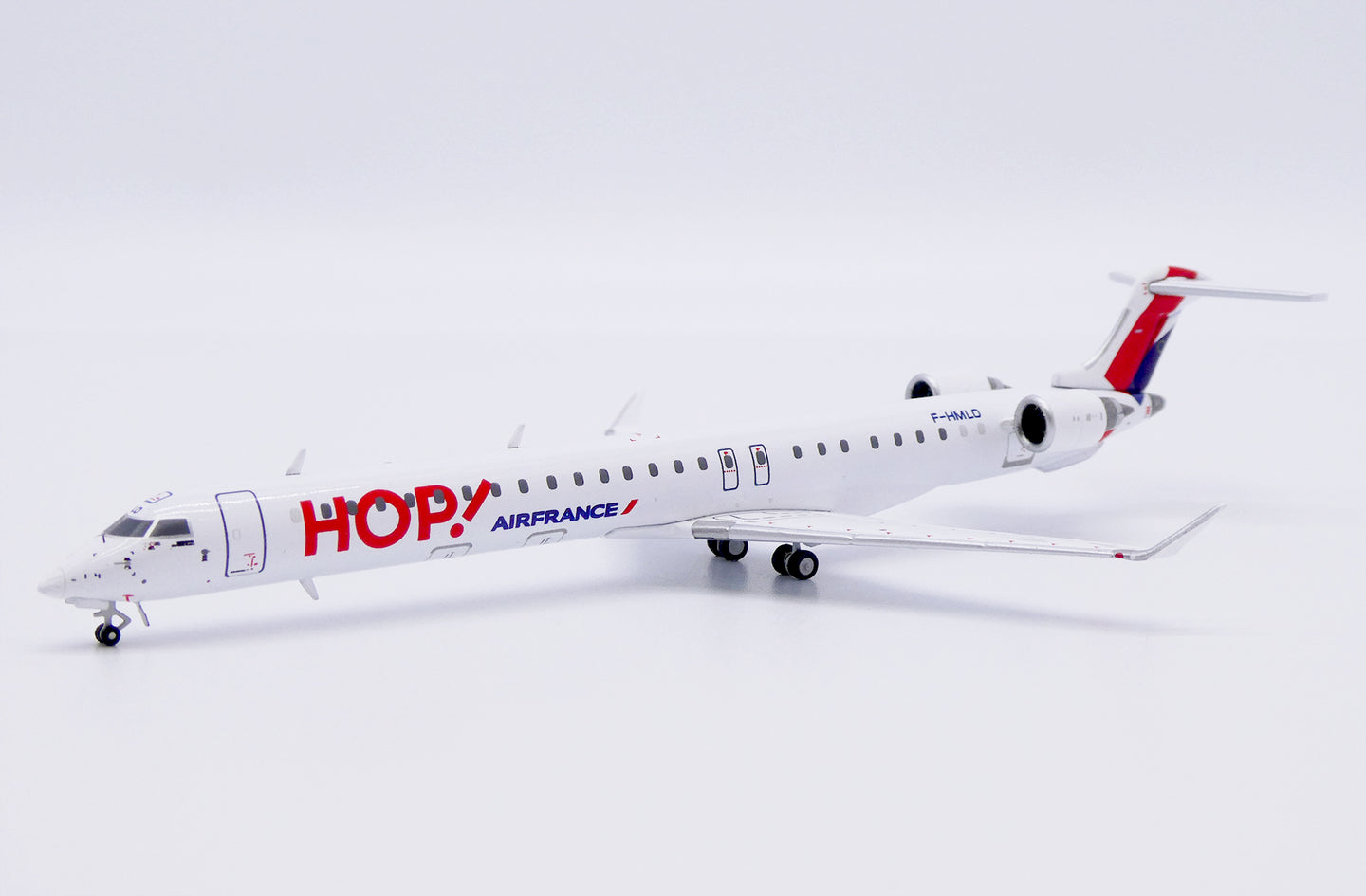 JC WINGS CRJ-1000EL HOP (AIR FRANCE) REG: F-HMLO