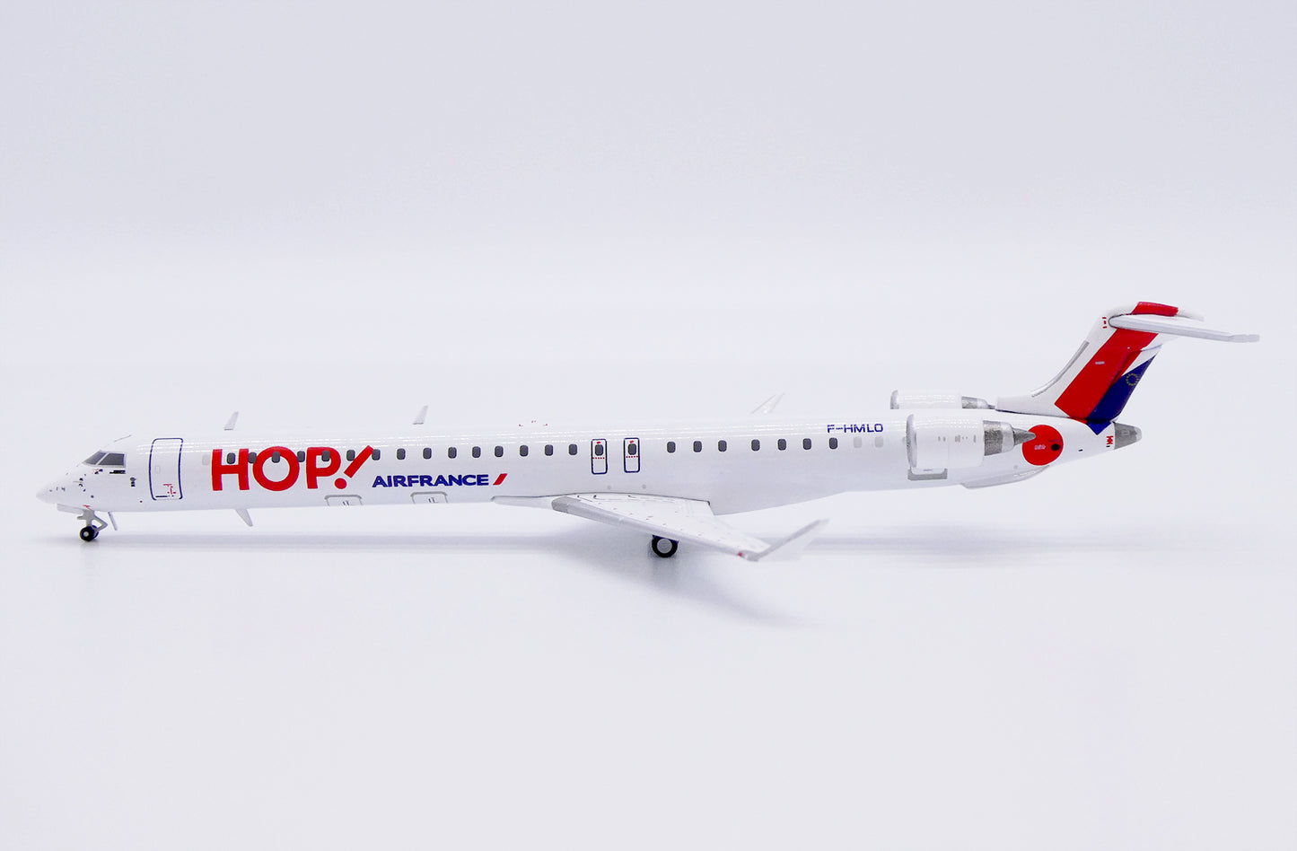 JC WINGS CRJ-1000EL HOP (AIR FRANCE) REG: F-HMLO