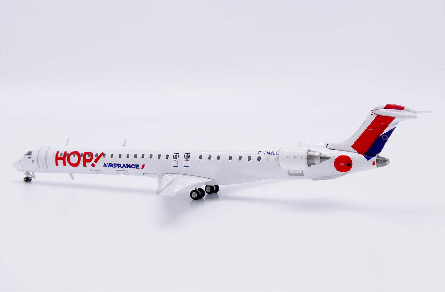 JC WINGS CRJ-1000EL HOP (AIR FRANCE) REG: F-HMLO