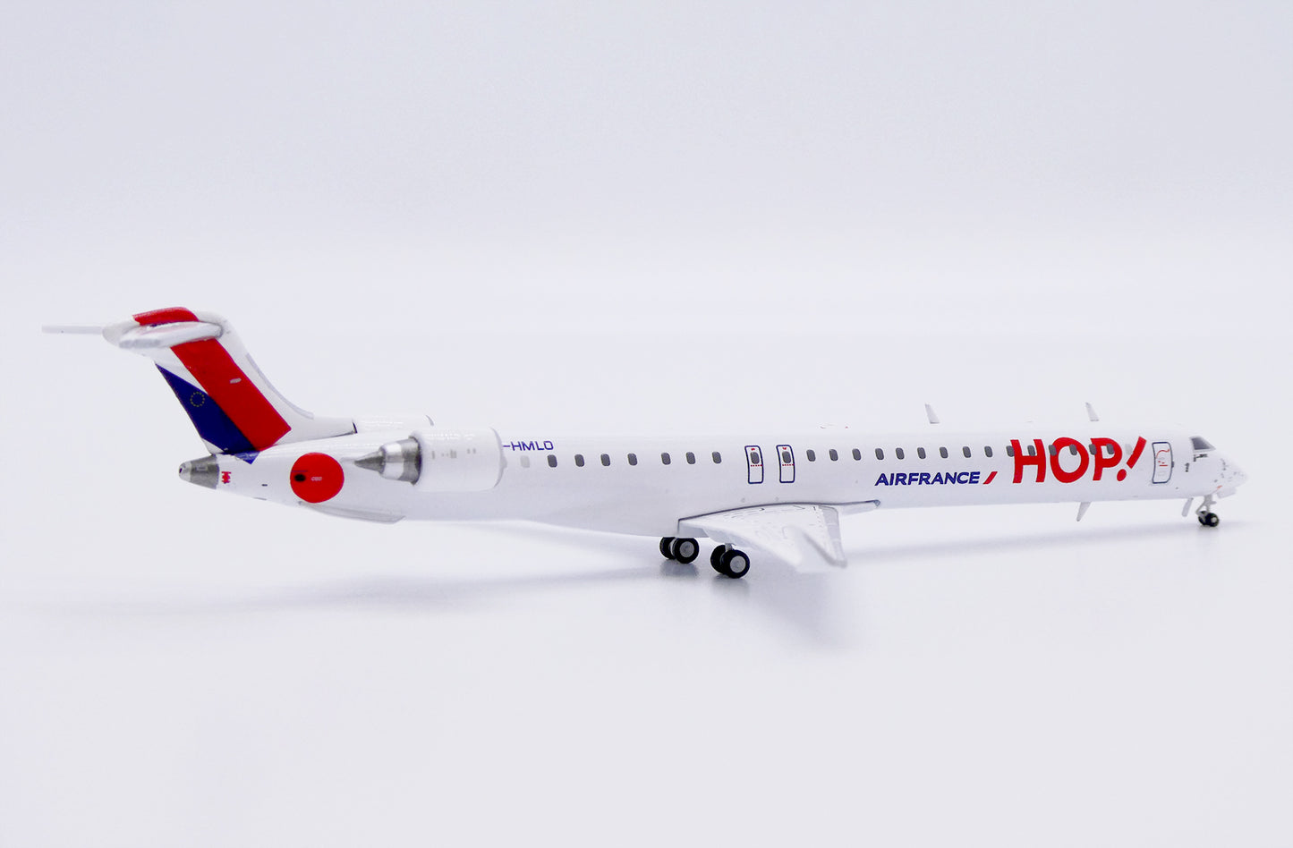 JC WINGS CRJ-1000EL HOP (AIR FRANCE) REG: F-HMLO
