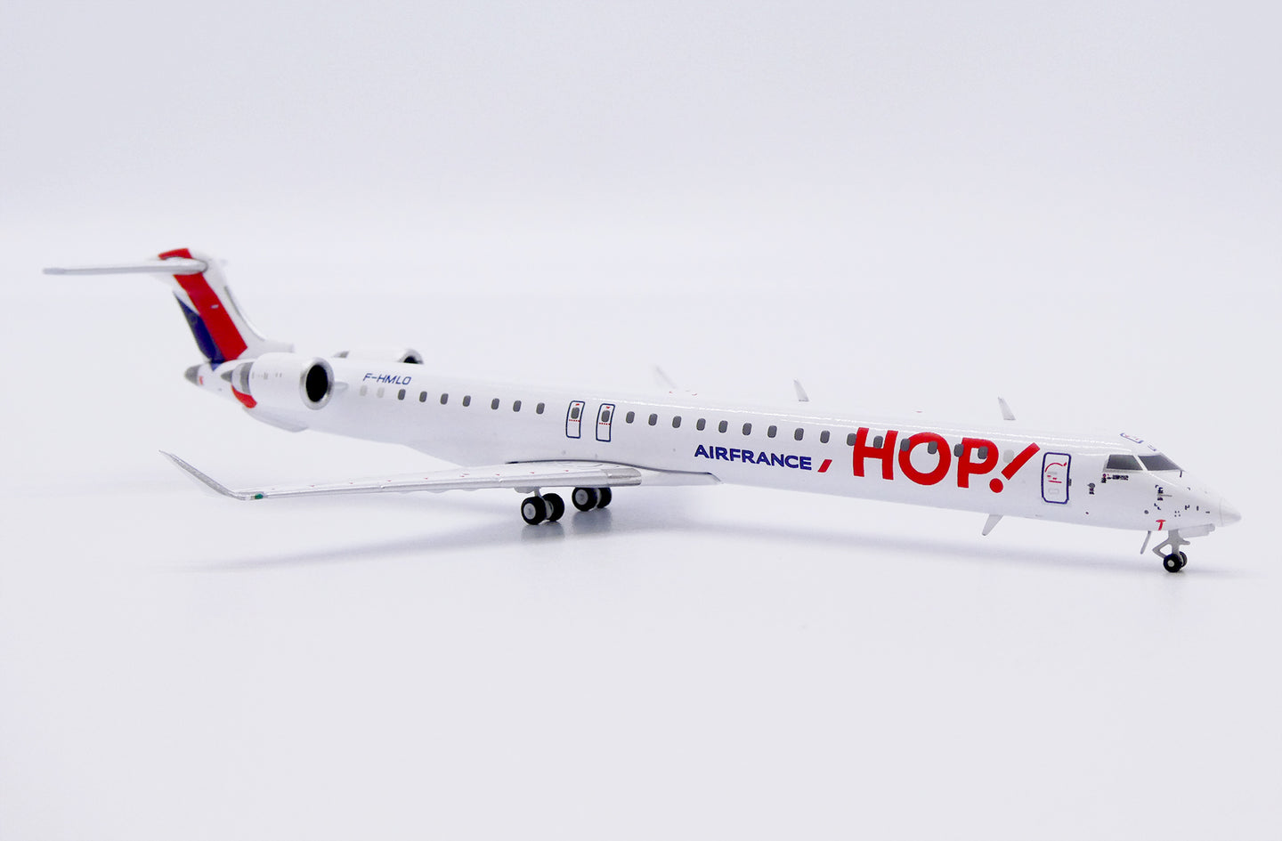JC WINGS CRJ-1000EL HOP (AIR FRANCE) REG: F-HMLO
