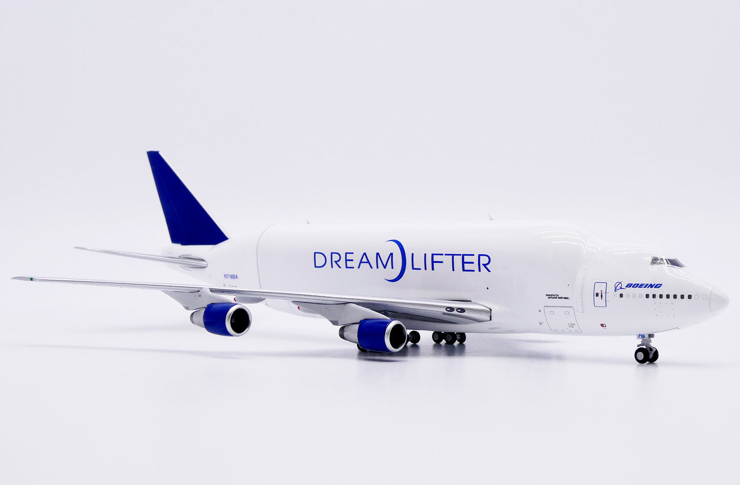 JC WINGS B747-400LCF DREAMLIFTER BOEING COMPANY (INTERACTIVE SERIES) REG: N718BA
