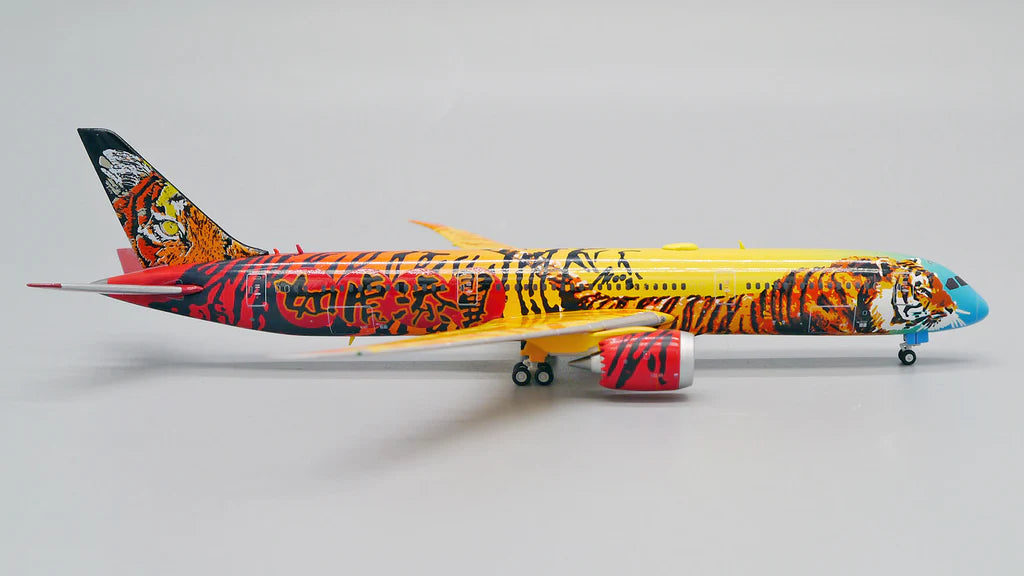 JC WINGS  BOEING 787-9 DREAMLINER YEAR OF THE TIGER LIVERY