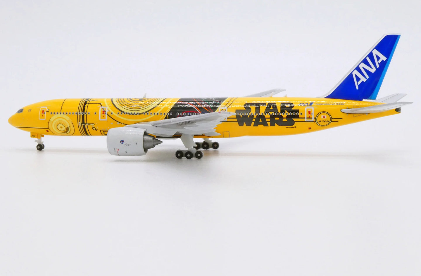 JC WINGS B777-200ER ALL NIPPON AIRWAYS "C-3PO STAR WARS" REG: JA743A