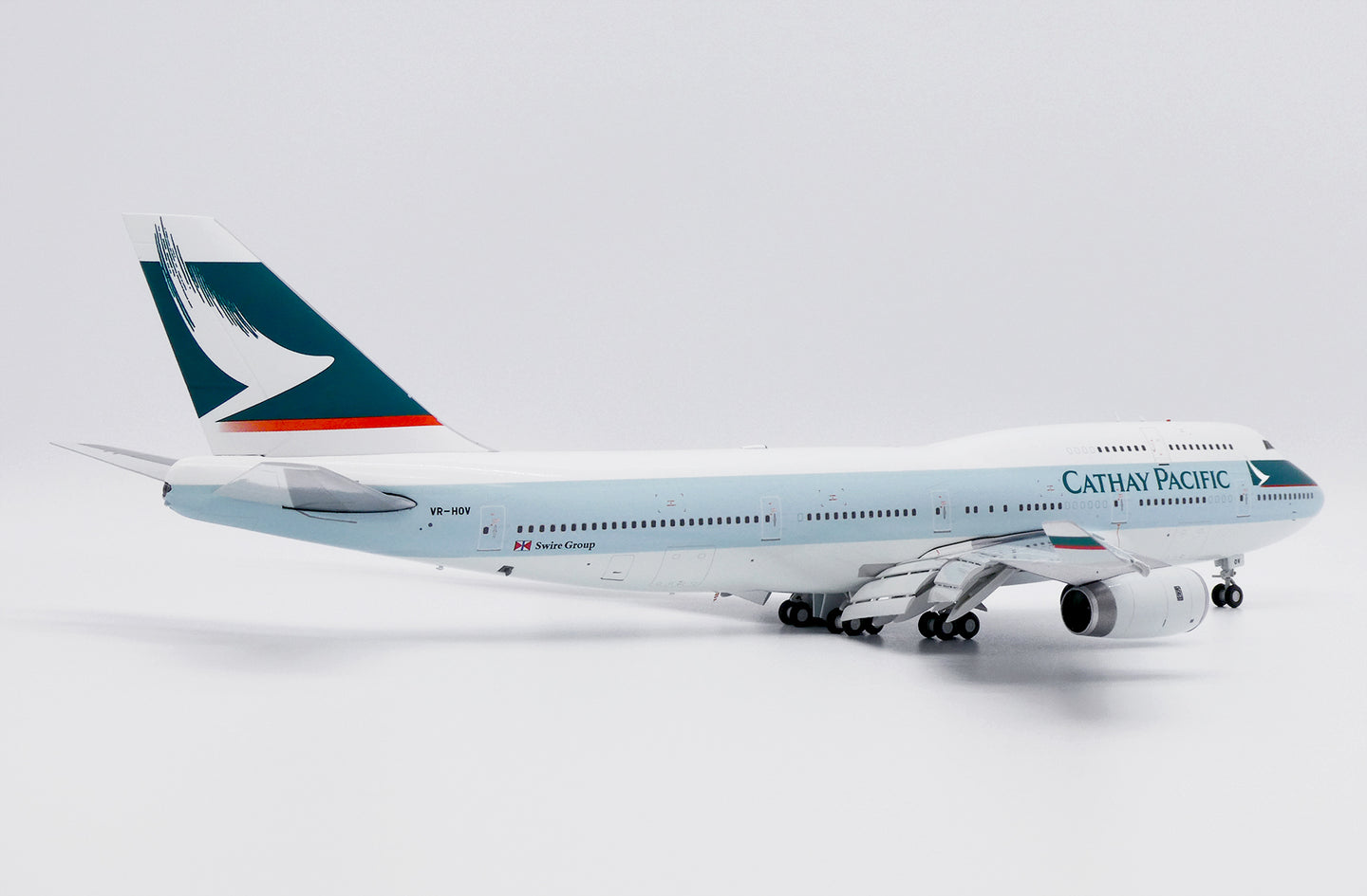 JC WINGS  B747-400 CATHAY PACIFIC (FLAPS DOWN) REG: VR-HOV