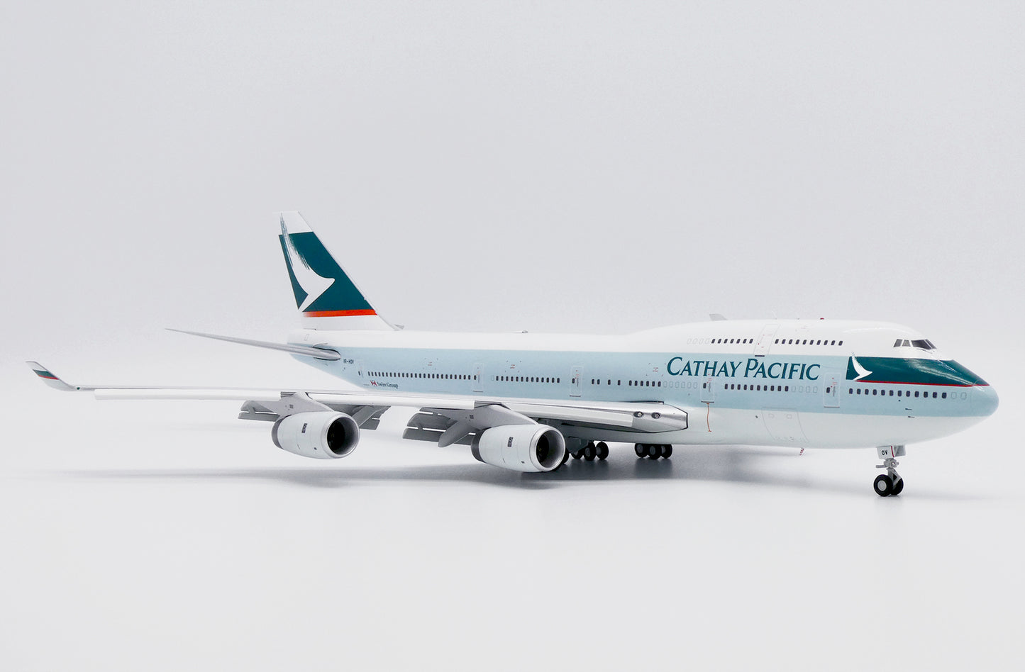 JC WINGS  B747-400 CATHAY PACIFIC (FLAPS DOWN) REG: VR-HOV