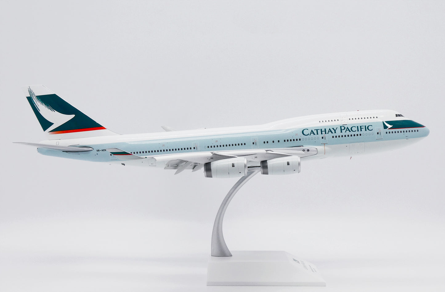 JC WINGS  B747-400 CATHAY PACIFIC (FLAPS DOWN) REG: VR-HOV