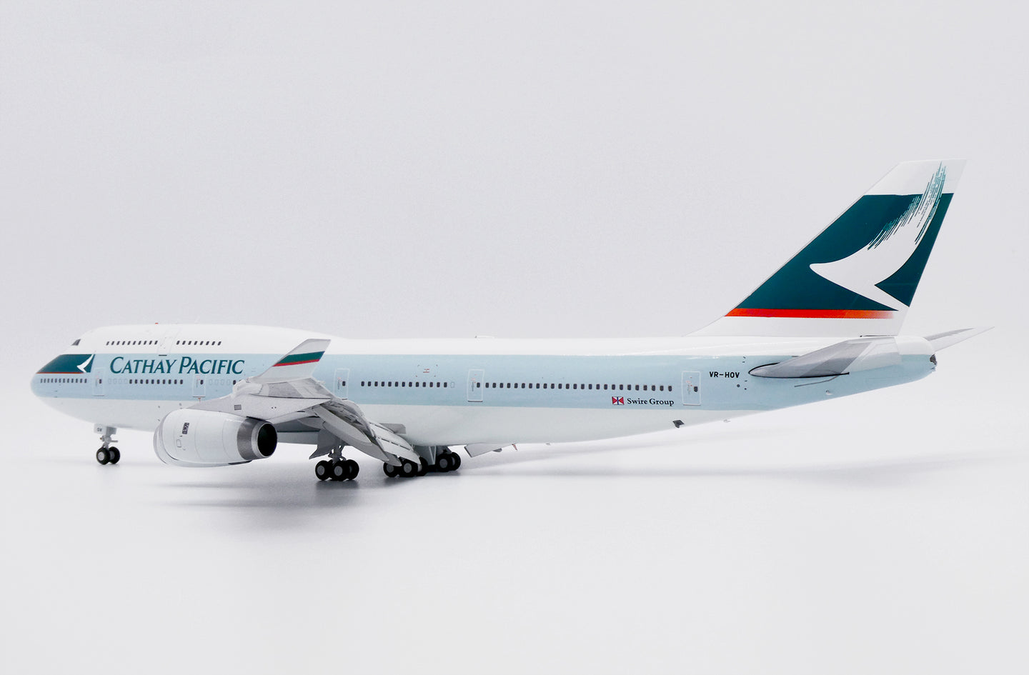 JC WINGS  B747-400 CATHAY PACIFIC (FLAPS DOWN) REG: VR-HOV