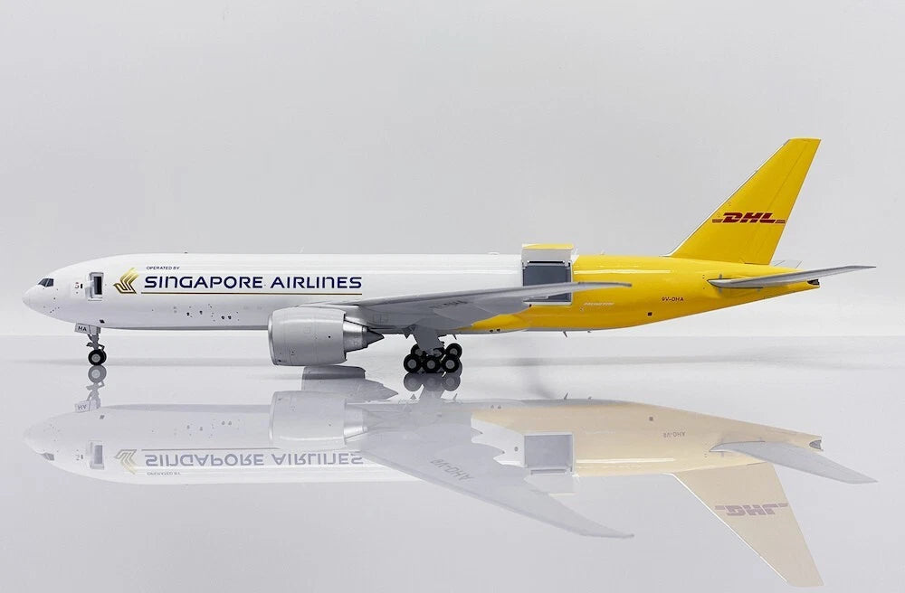 JC WINGS B777-200LRF SINGAPORE AIRLINES (INTERACTIVE SERIES) REG: 9V-DHA
