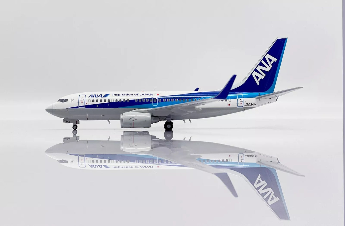 JCWINGS B737-700 ALL NIPPON AIRWAYS REG: JA02AN