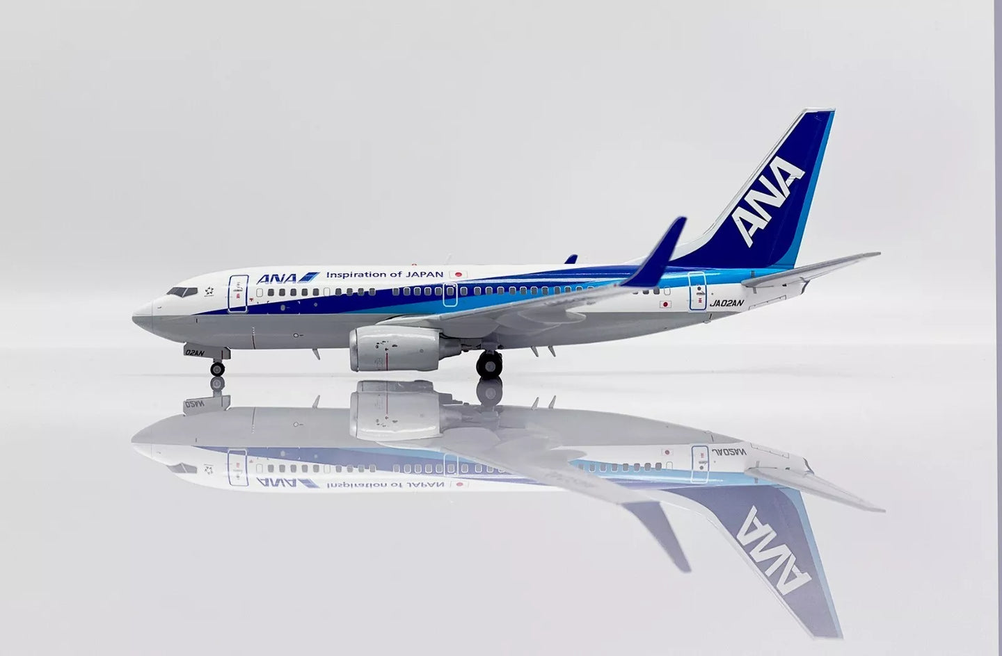JCWINGS B737-700 ALL NIPPON AIRWAYS REG: JA02AN