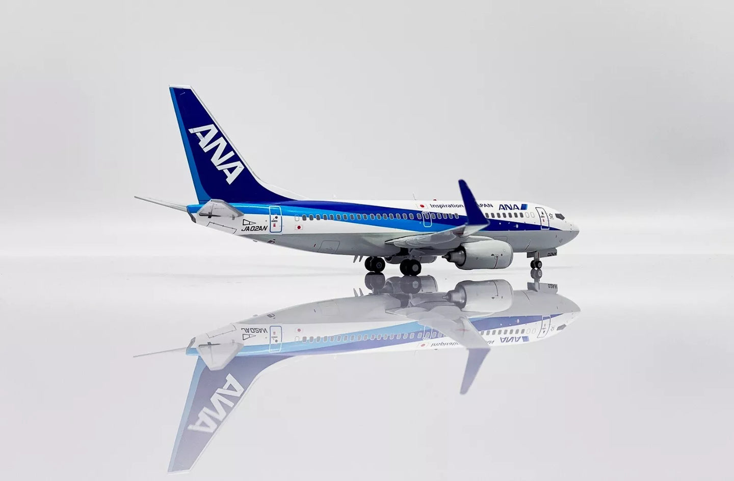 JCWINGS B737-700 ALL NIPPON AIRWAYS REG: JA02AN