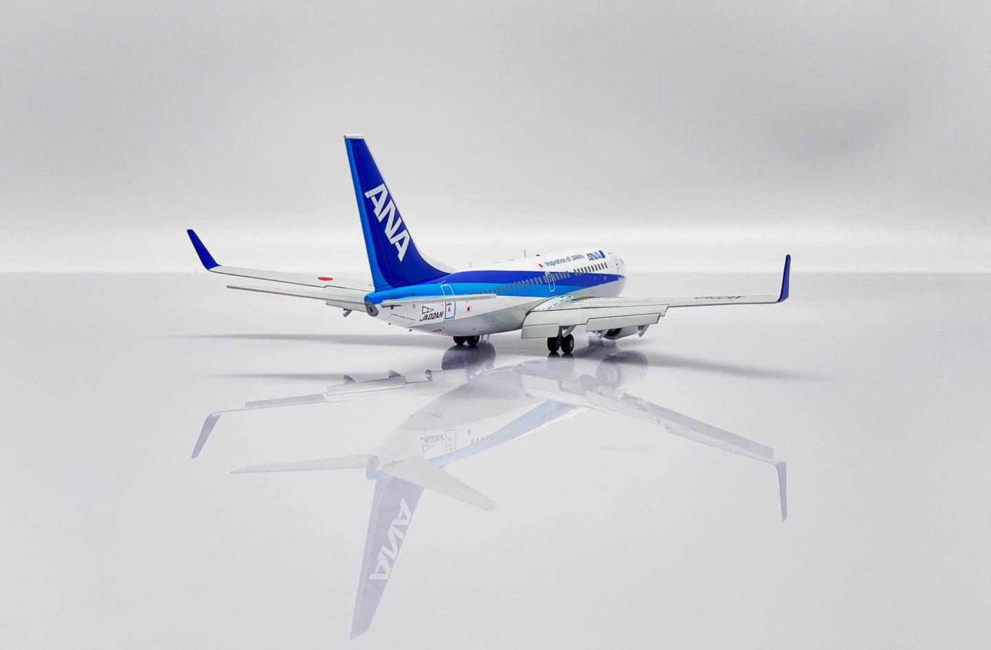 JC WINGS B737-700 ALL NIPPON AIRWAYS (FLAPS DOWN) REG: JA02AN