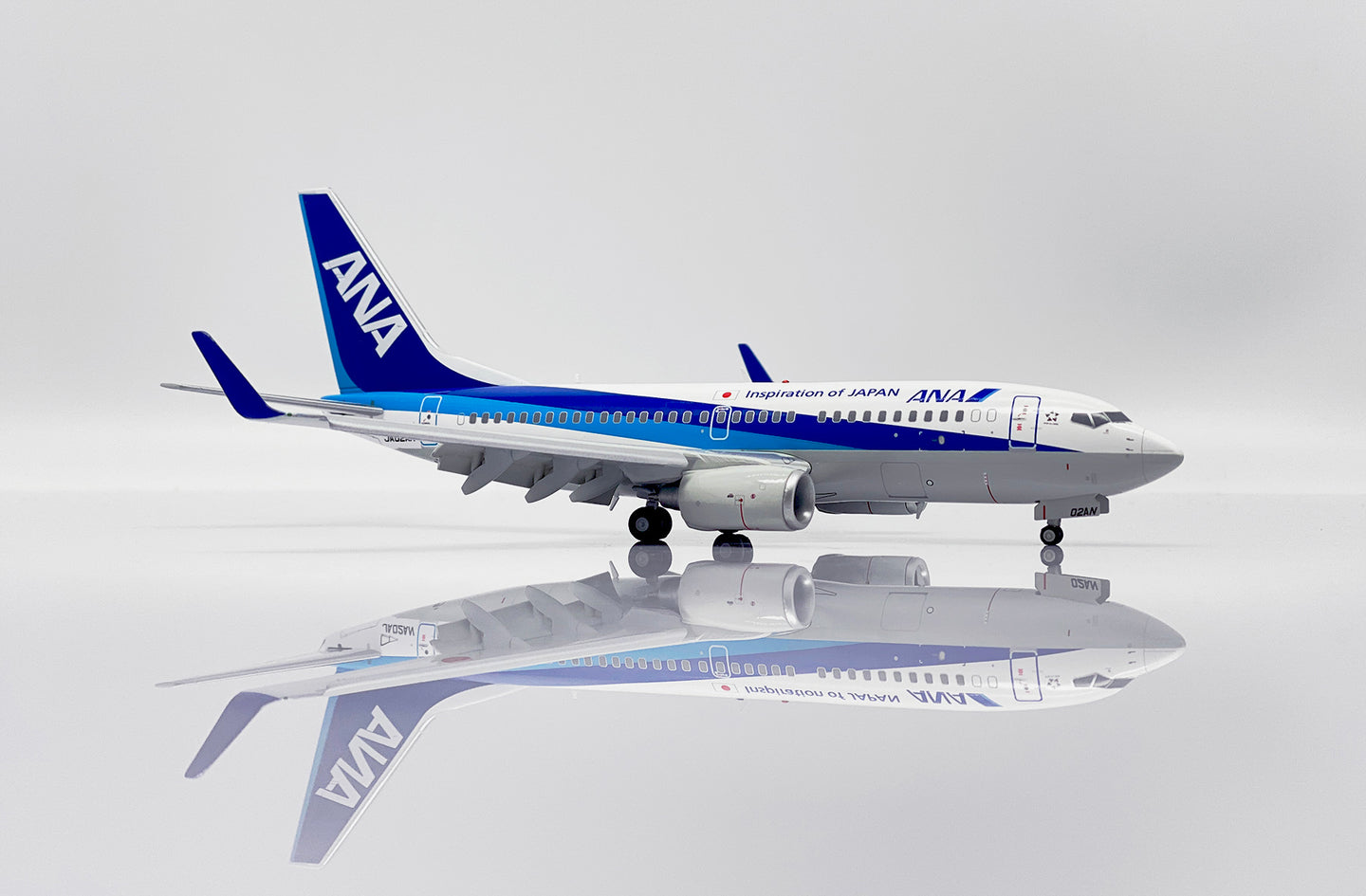 JC WINGS B737-700 ALL NIPPON AIRWAYS (FLAPS DOWN) REG: JA02AN