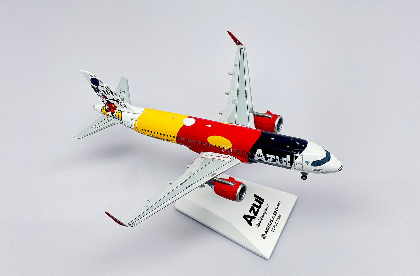 JC WINGS A320NEO AZUL "MICKEY MOUSE NAS NUVENS" REG: PR-YSH