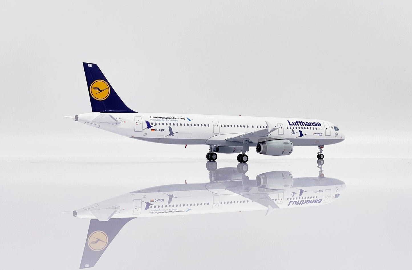 JC WINGS A321 LUFTHANSA "CRANE PROTECTION GERMANY" REG: D-AIRR