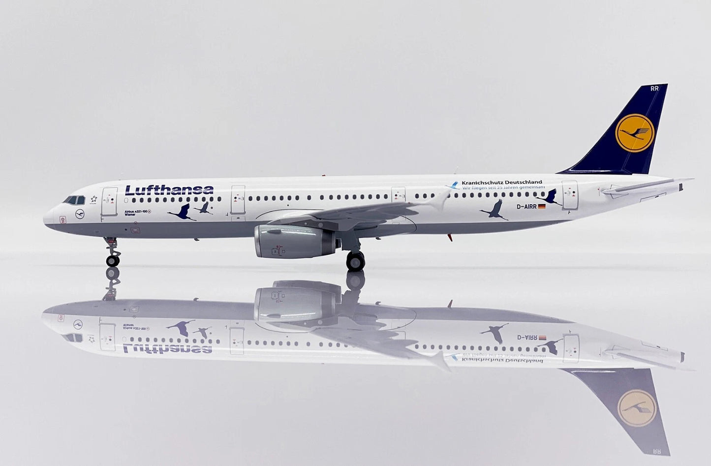 JC WINGS A321 LUFTHANSA "CRANE PROTECTION GERMANY" REG: D-AIRR