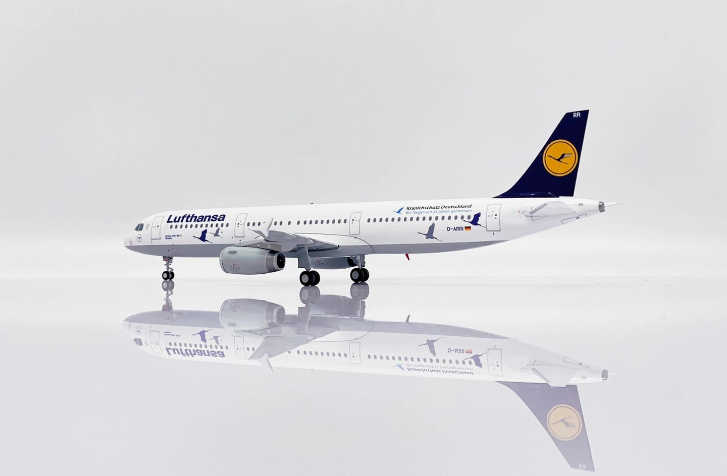 JC WINGS A321 LUFTHANSA "CRANE PROTECTION GERMANY" REG: D-AIRR