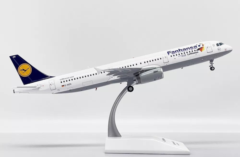 JC WINGS A321 LUFTHANSA "FANHANSA" REG: D-AIDG