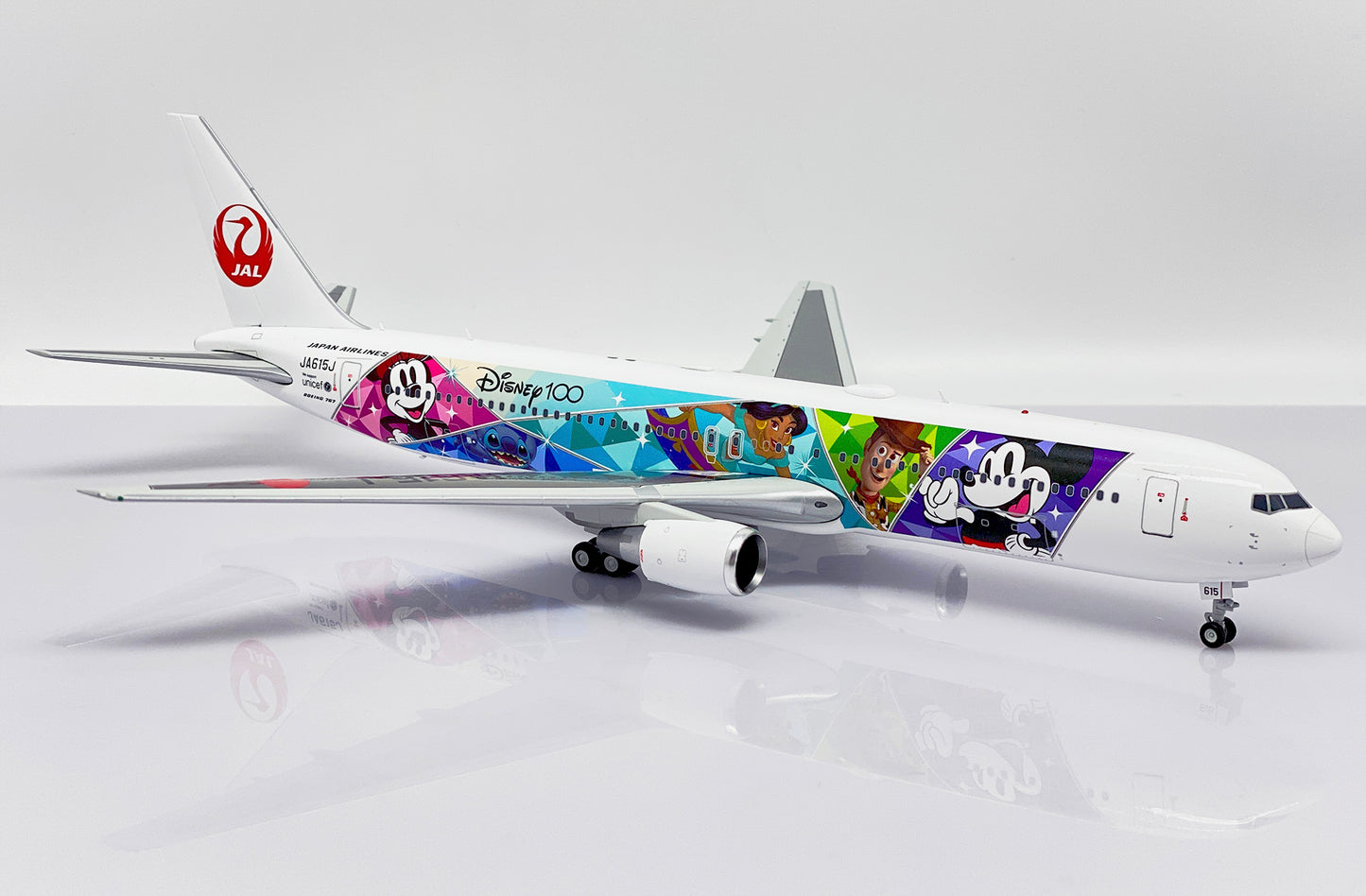 JCWINGS B767-300(ER) JAPAN AIRLINES DISNEY 100 REG: JA615J