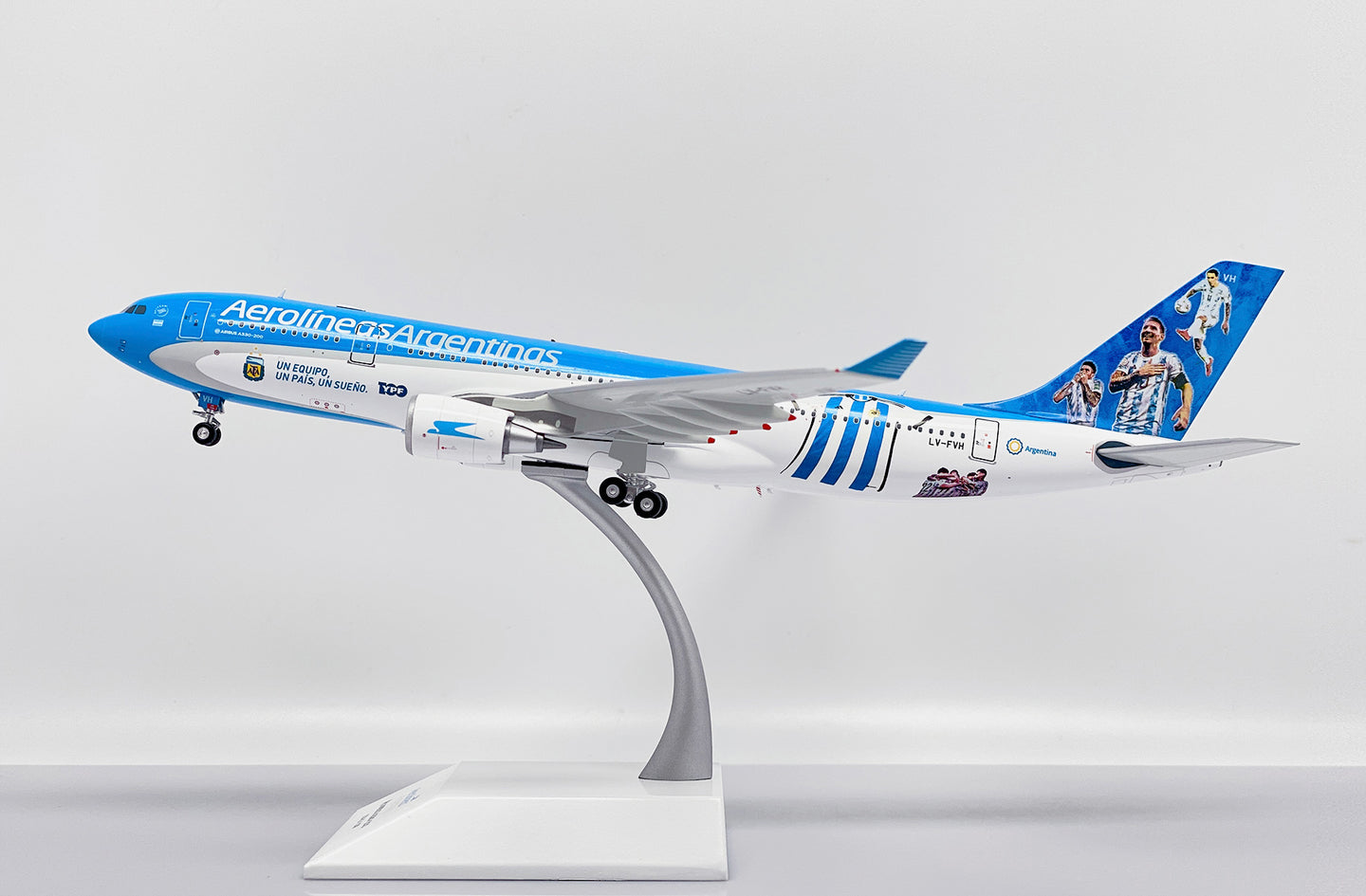 JC WINGS A330-200 ARGENTINA AEROLINEAS ARGENTINAS "FOOTBALL" REG: LV-FVH