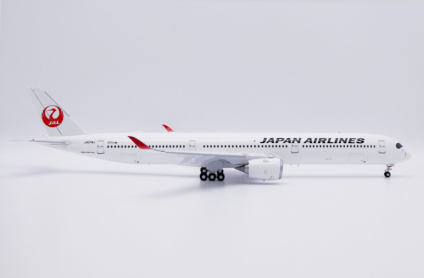JC WINGS A350-1000XWB JAPAN AIRLINES (FLAPS DOWN) REG: JA01WJ