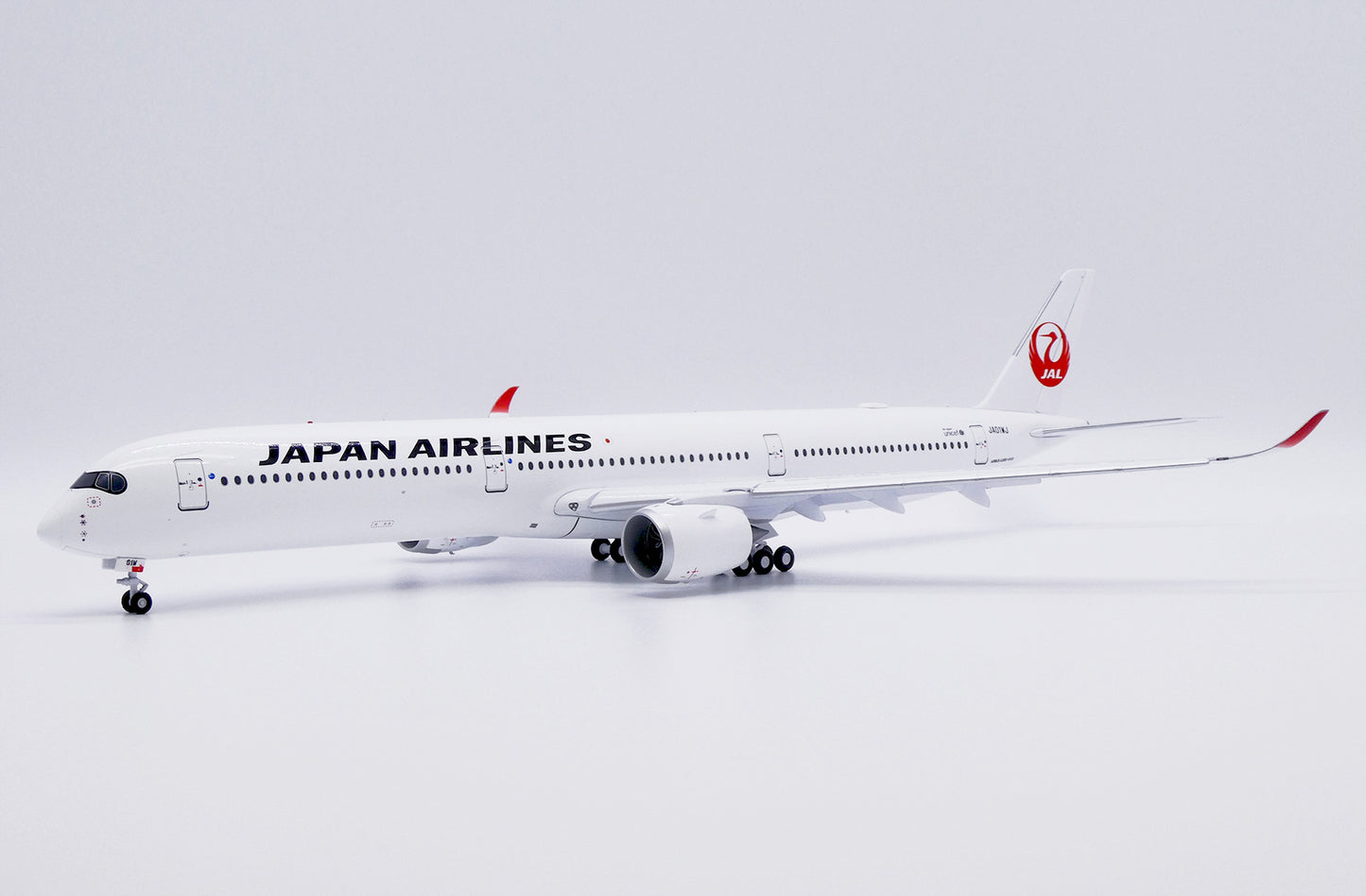 JC WINGS A350-1000XWB JAPAN AIRLINES (FLAPS DOWN) REG: JA01WJ