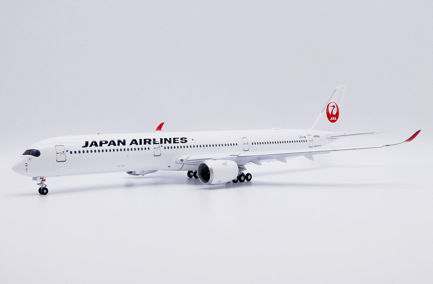 JC WINGS A350-1000XWB JAPAN AIRLINES (FLAPS DOWN) REG: JA01WJ