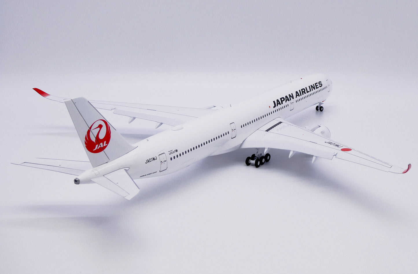 JC WINGS A350-1000XWB JAPAN AIRLINES (FLAPS DOWN) REG: JA01WJ