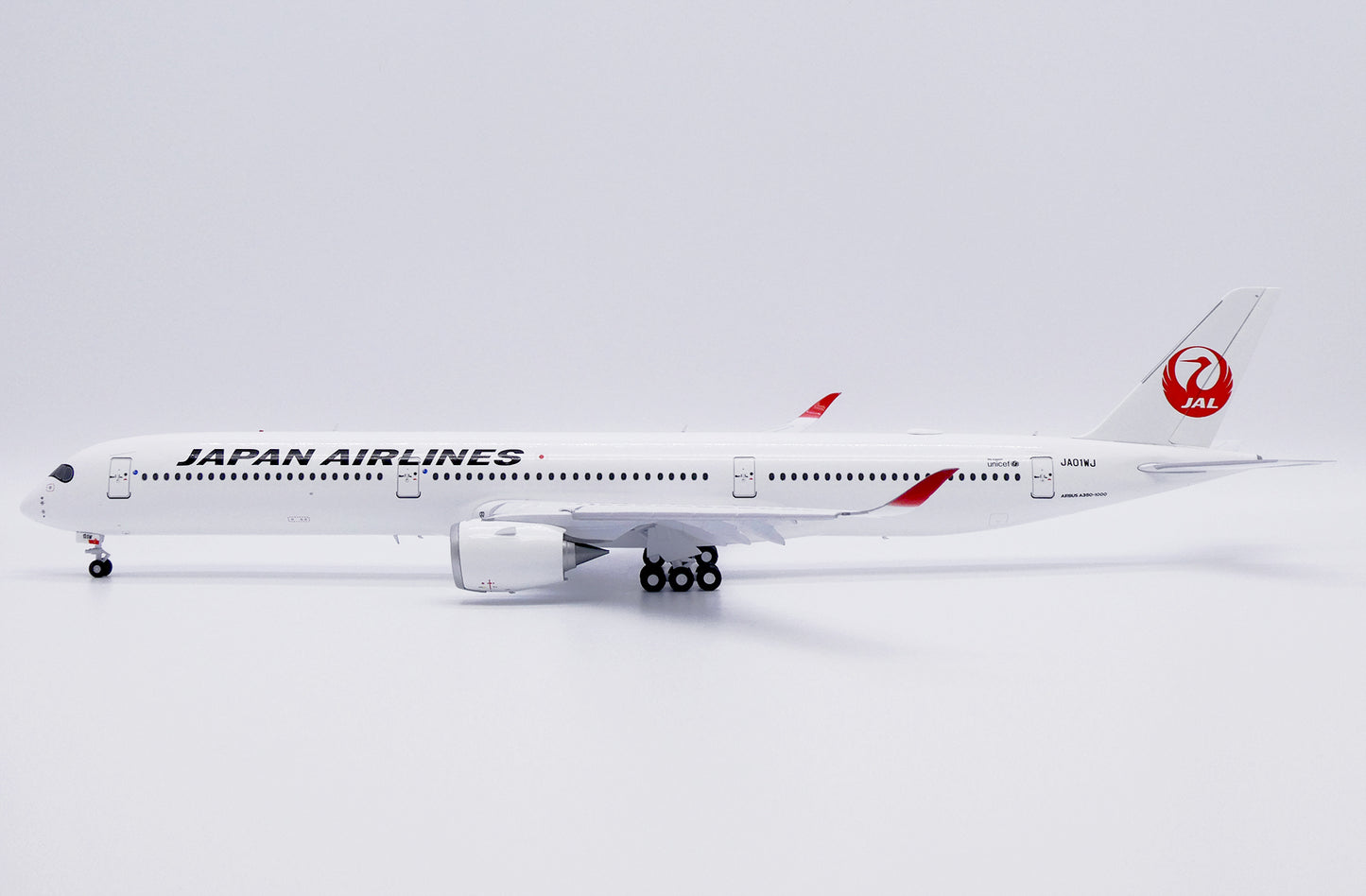 JC WINGS A350-1000XWB JAPAN AIRLINES (FLAPS DOWN) REG: JA01WJ