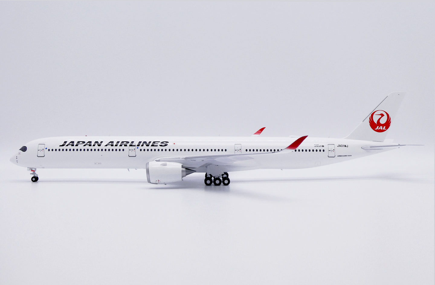 JCWINGS A350-1000XWB JAPAN AIRLINES REG: JA01WJ