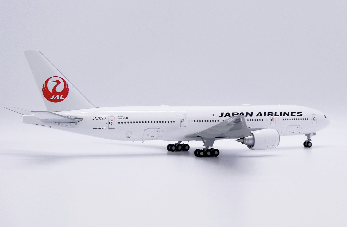 JC WINGS B777-200ER JAPAN AIRLINES REG: JA702J