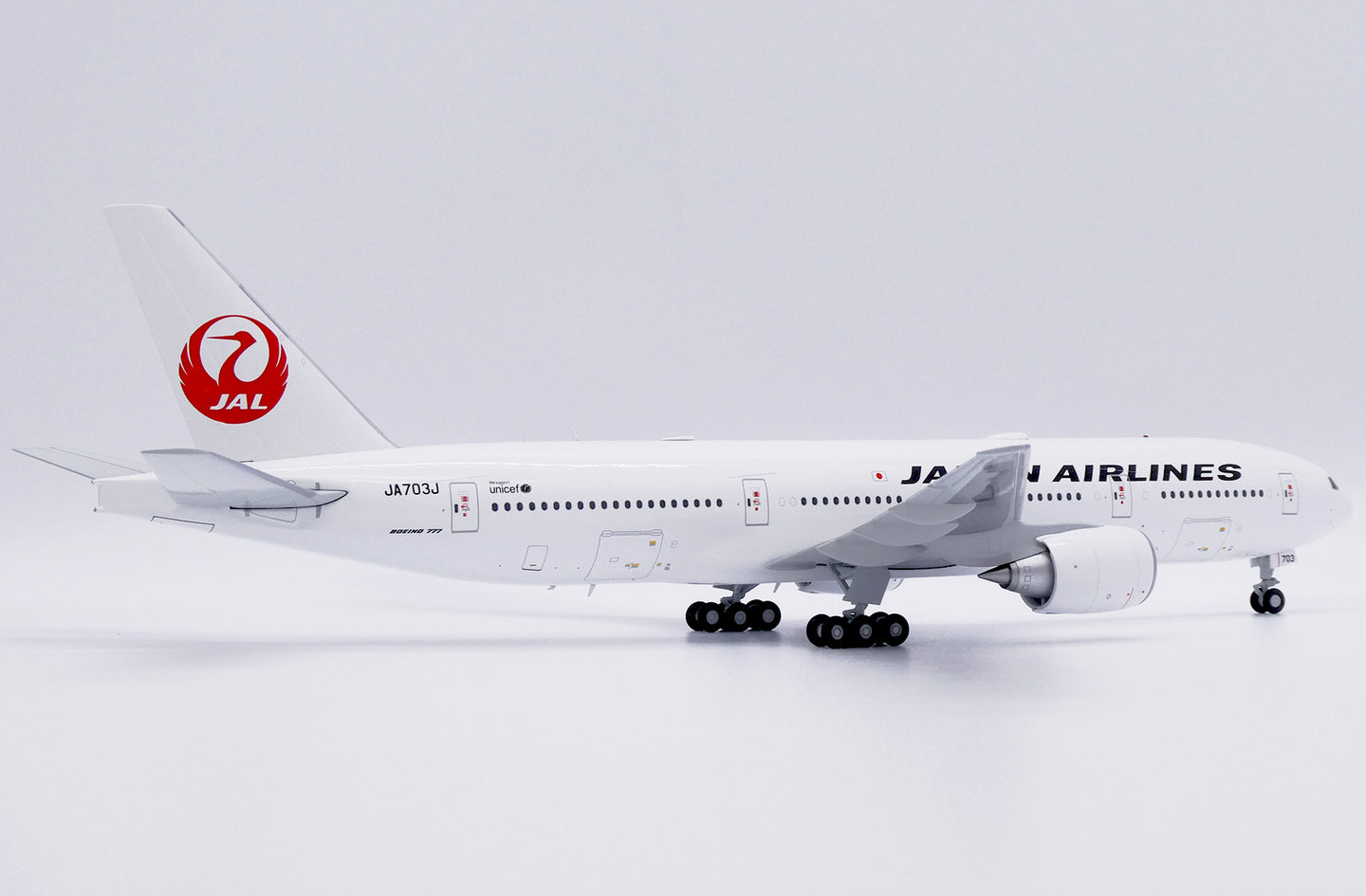 JC WINGS B777-200ER JAPAN AIRLINES REG: JA703J