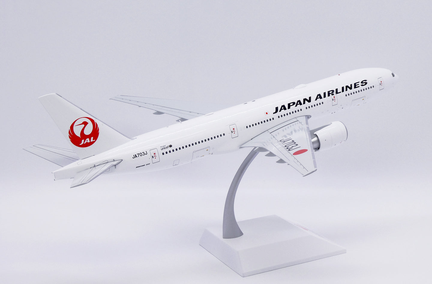 JC WINGS B777-200ER JAPAN AIRLINES REG: JA703J