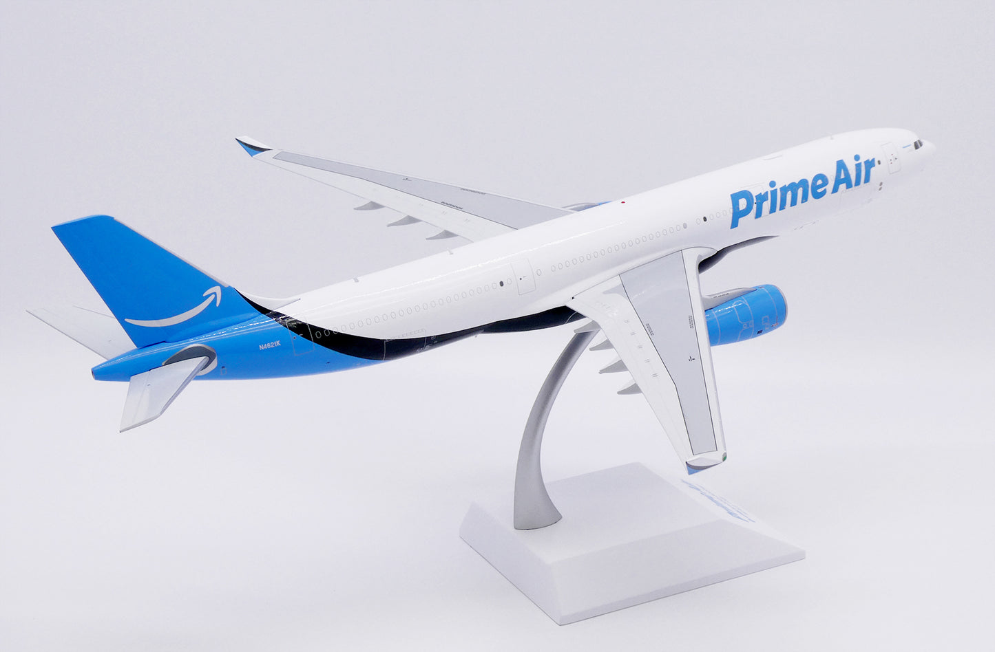 JC WINGS A330-300(P2F) AMAZON PRIME AIR REG: N4621K WITH STAND