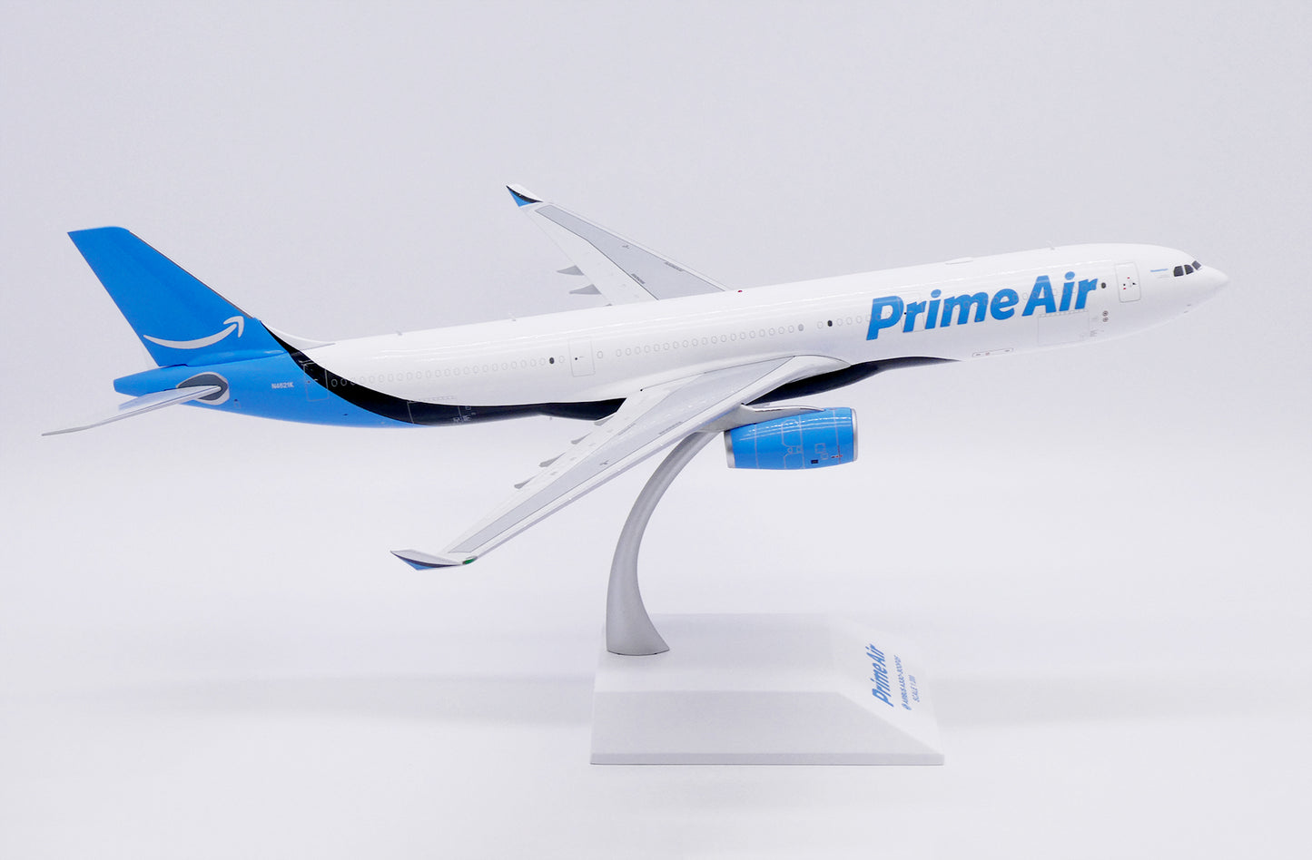 JC WINGS A330-300(P2F) AMAZON PRIME AIR REG: N4621K WITH STAND