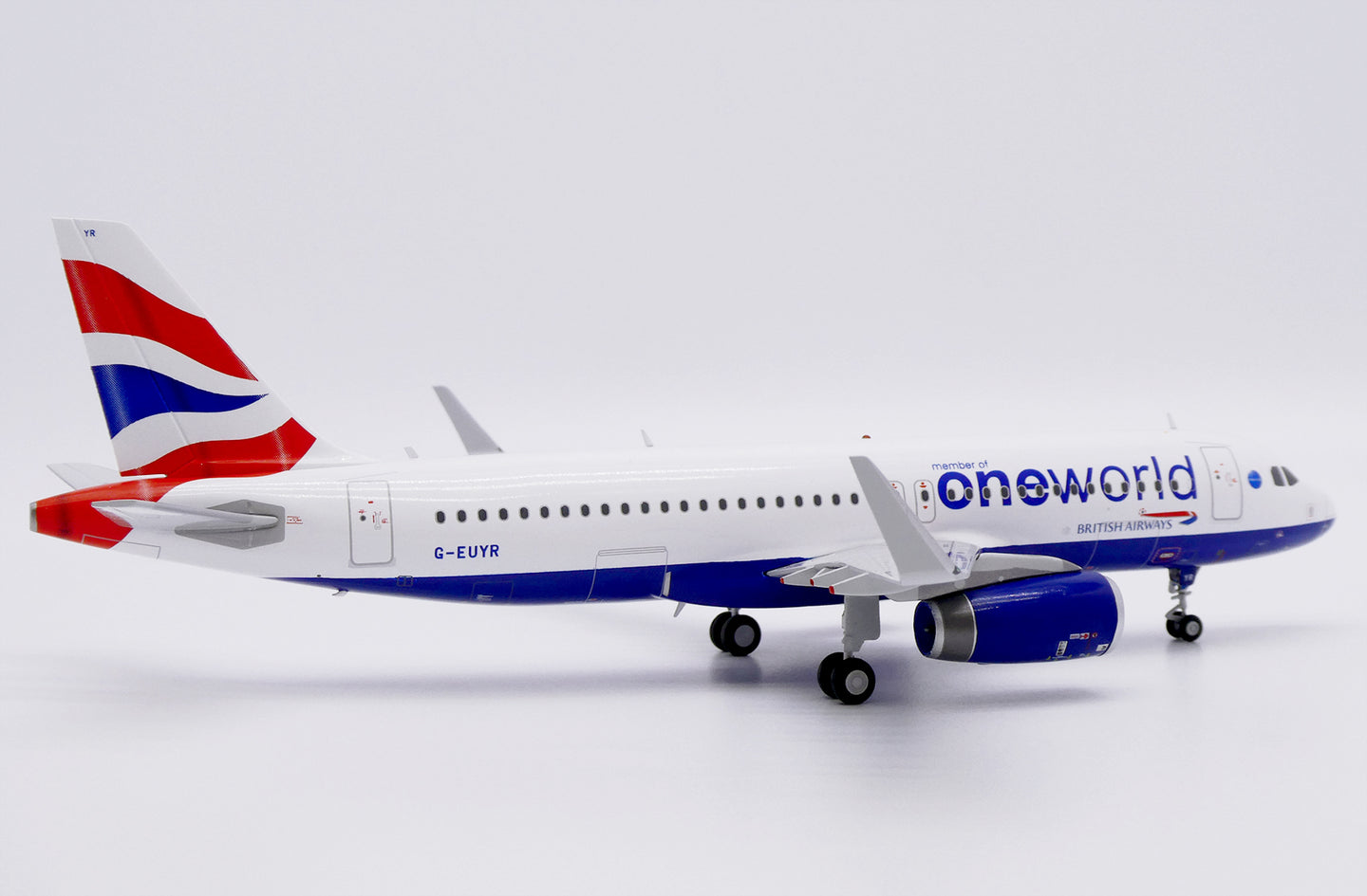 JC WINGS A320 BRITISH AIRWAYS "ONEWORLD" REG: G-EUYR