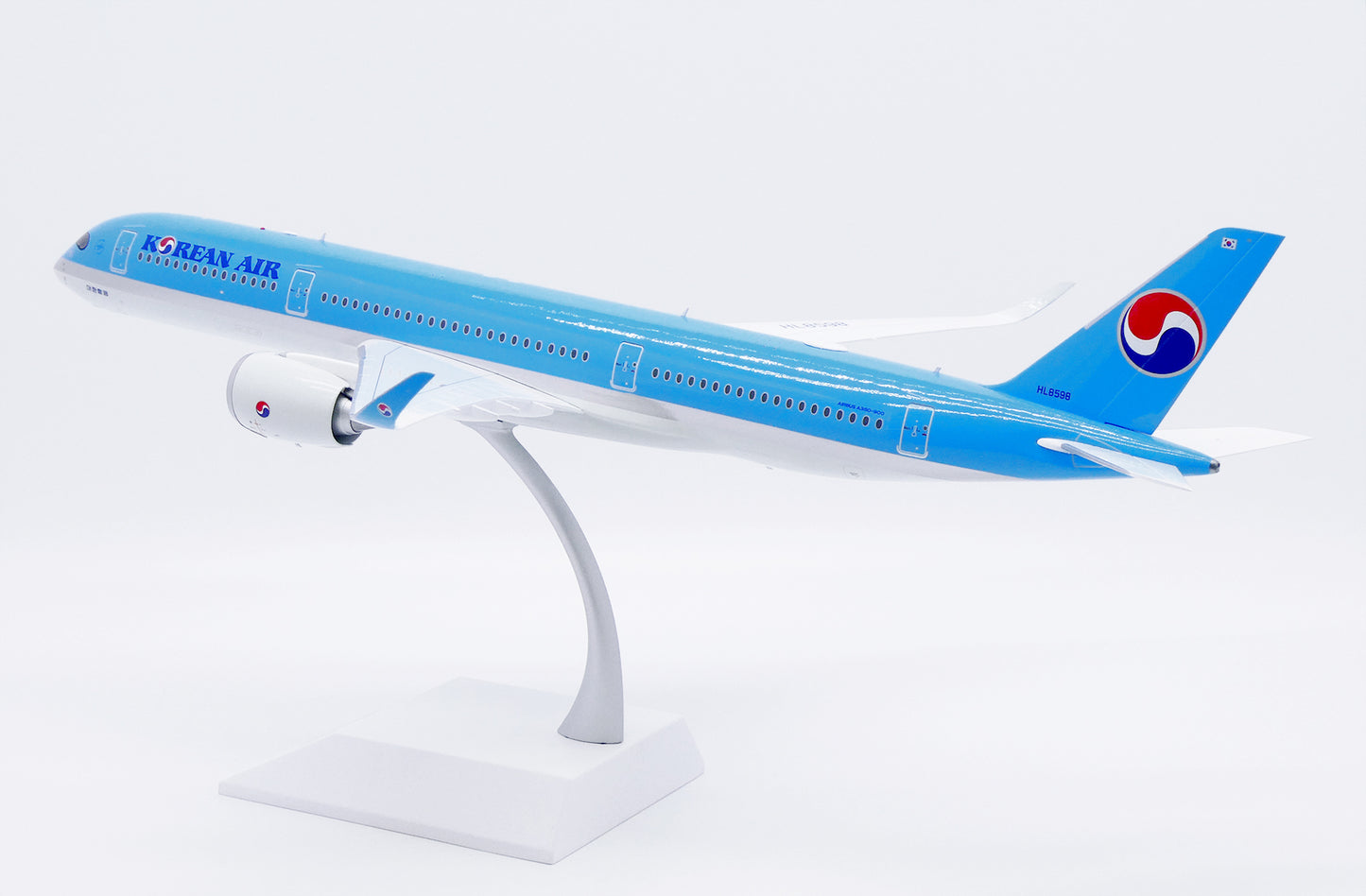 JC WINGS A350-900XWB KOREAN AIR REG: HL8598