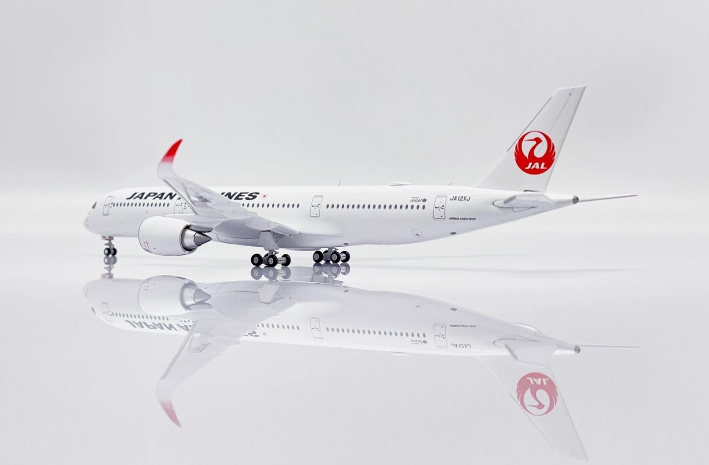 JC WINGS A350-900XWB JAPAN AIRLINES REG: JA12XJ