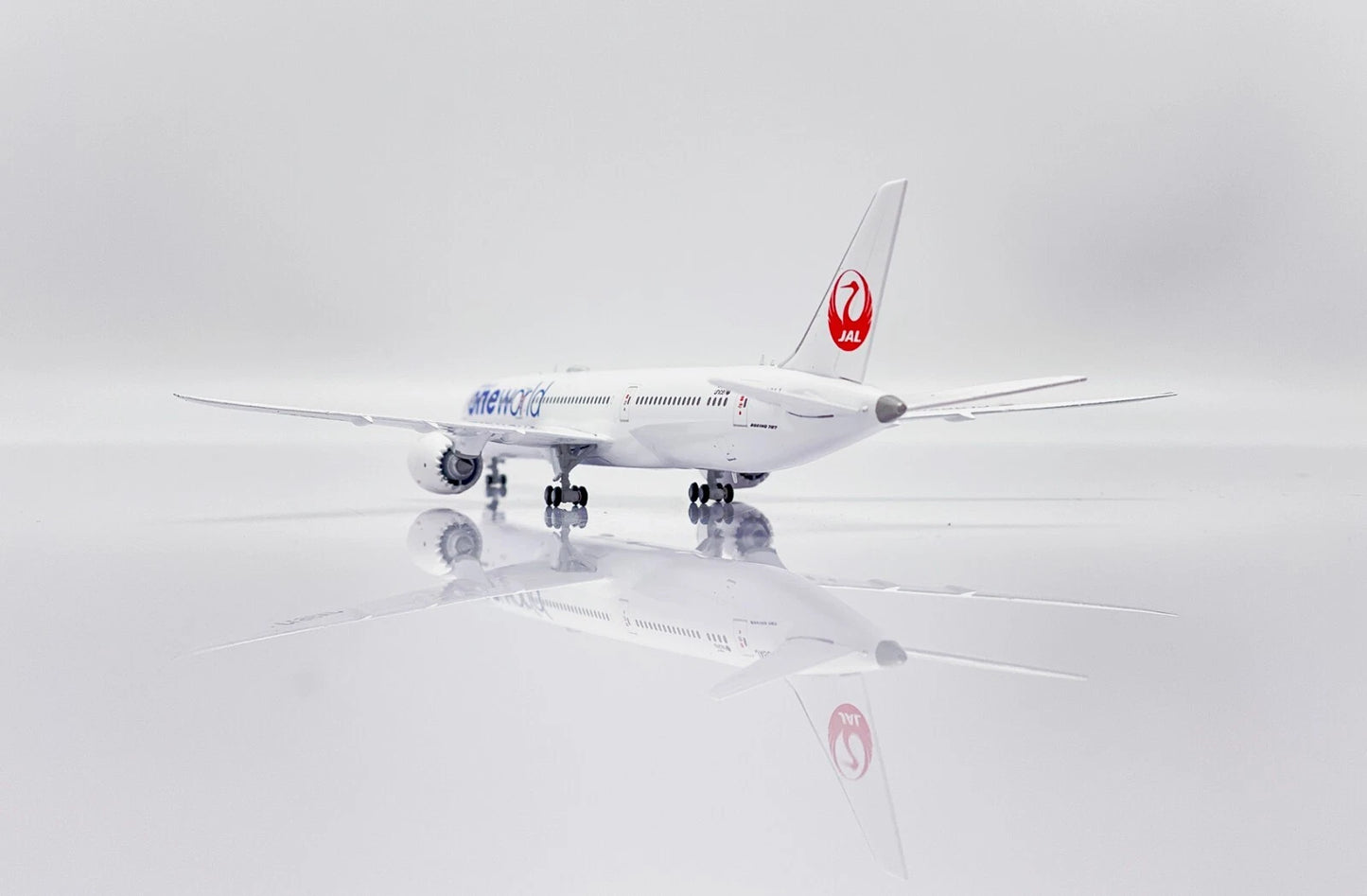 JCWINGS B787-9 JAPAN AIRLINES ONEWORLD REG: JA861J