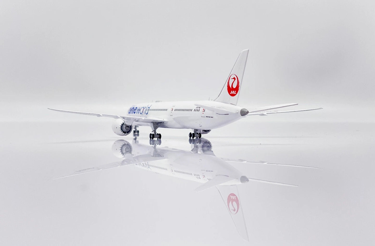 JCWINGS B787-9 JAPAN AIRLINES ONEWORLD REG: JA861J